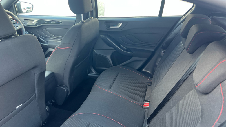 Ford Focus 1.0 EcoBoost Hybrid mHEV 155 ST-Line 5dr Auto Petrol Hatchback